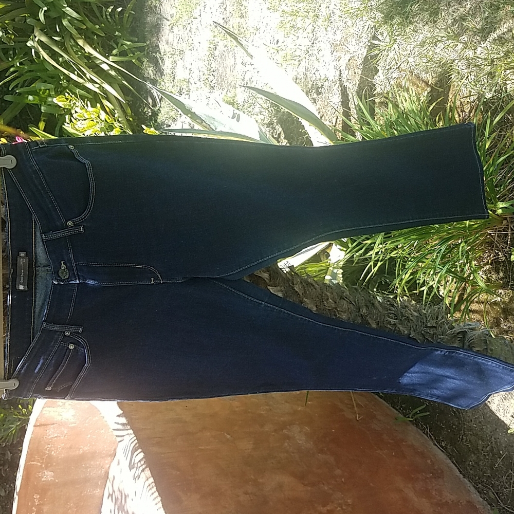 Levi's Demi Curve Mid Rise Boot Cut